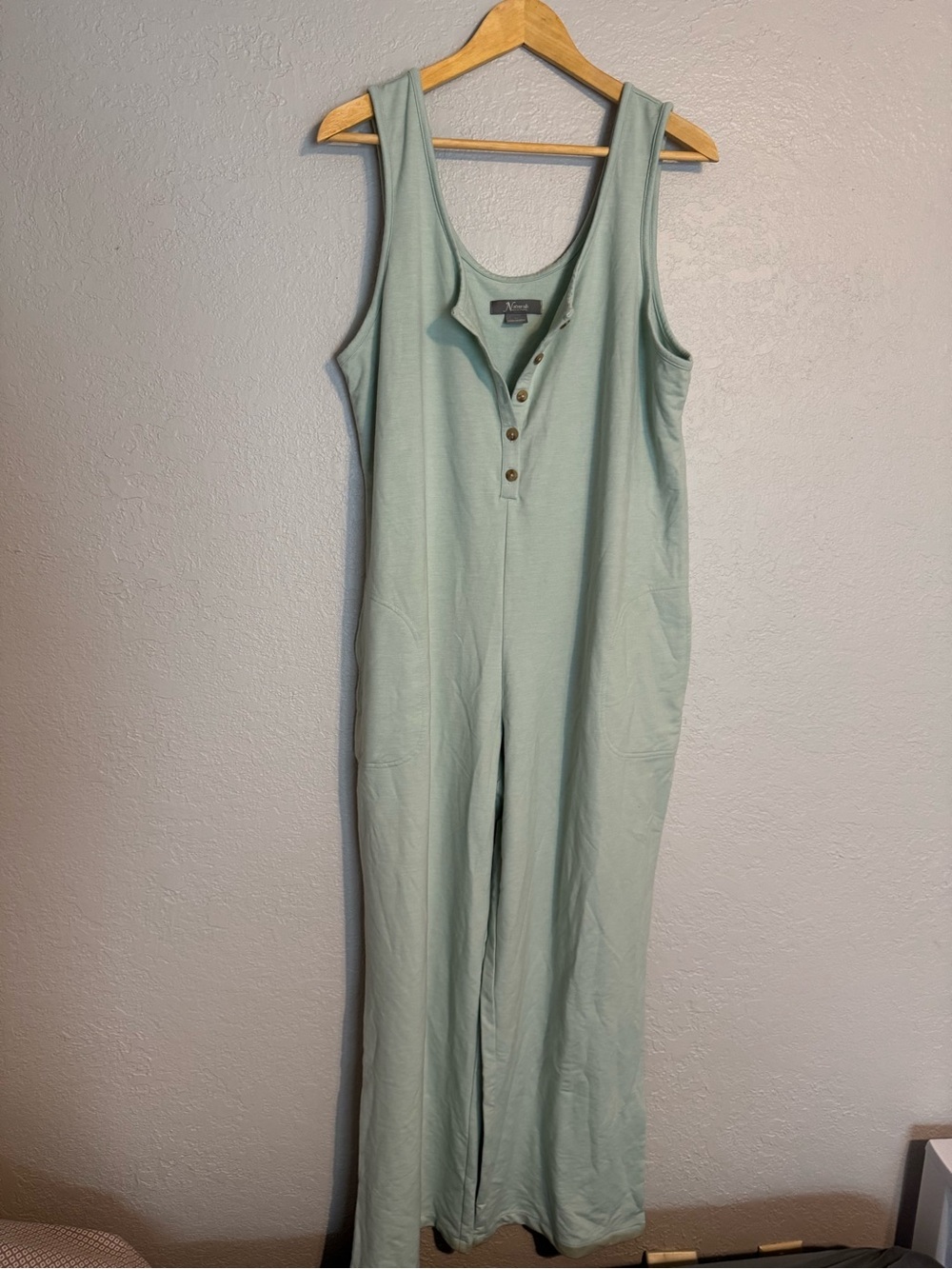 Natural Reflections Sleeveless Wide-Leg Jumpsuit in Mint Green